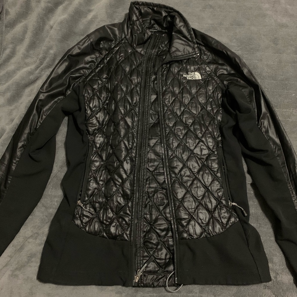 North face windbreaker